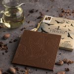 Madagaskar-Milchschokolade mit Mandelöl und karamellisierten Kakaobohnen